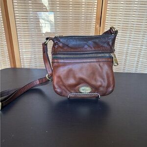 Vintage Fossil Genuine Leather Crossbody Bag in Brown with Gold Brass Hardware